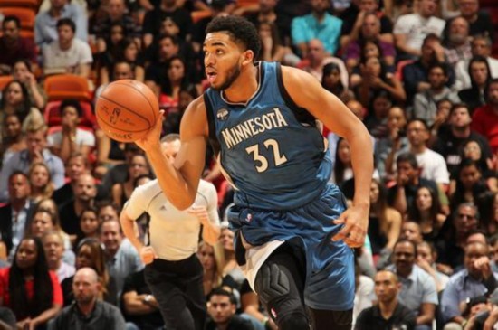 和詹姆斯进 和詹姆斯进